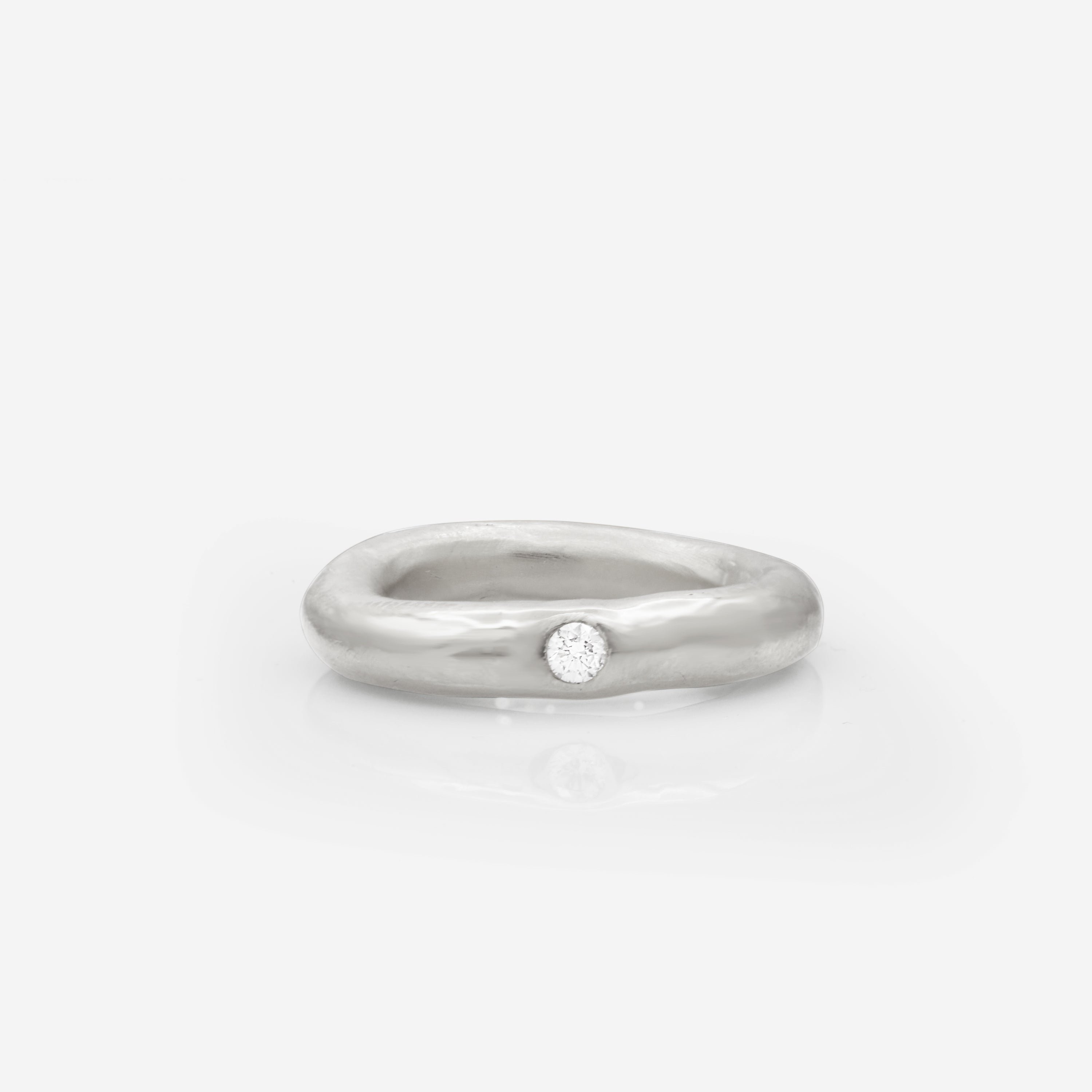 ESSENCE RING SOLITAIRE
